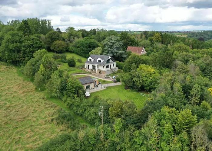 The Lodge At The Elms